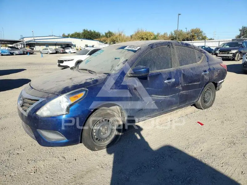 2019 Nissan VERSA photo