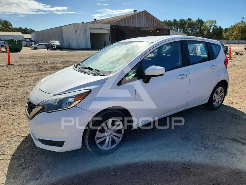 2019 Nissan VERSA фото