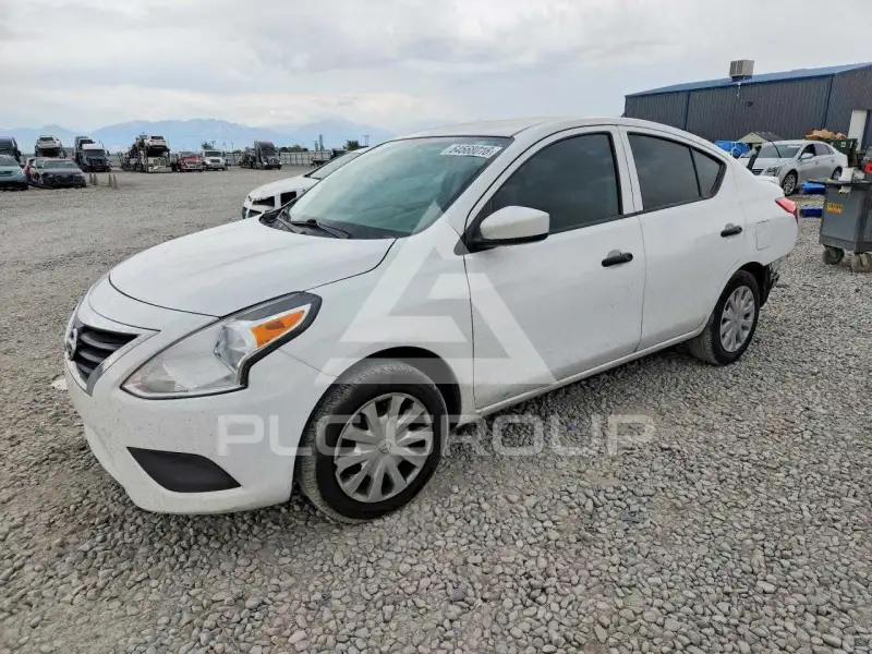 2019 Nissan VERSA фото