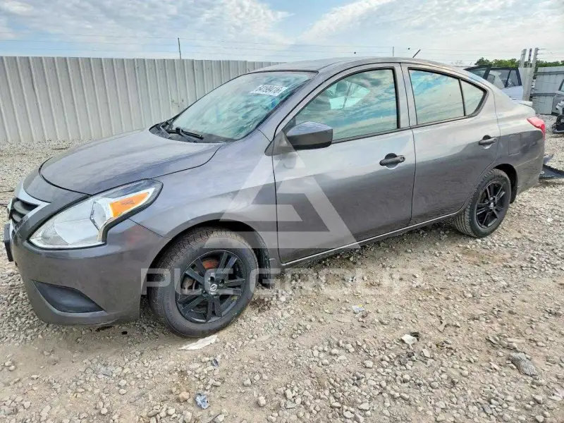 2019 Nissan VERSA photo