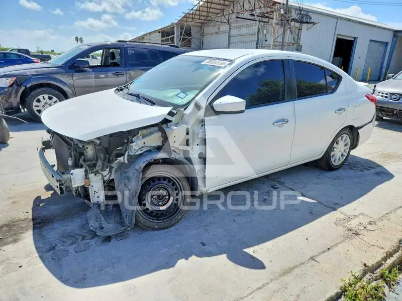 2019 Nissan VERSA фото