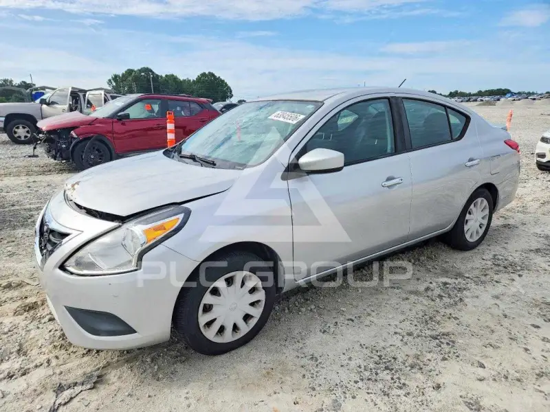 2019 Nissan VERSA photo