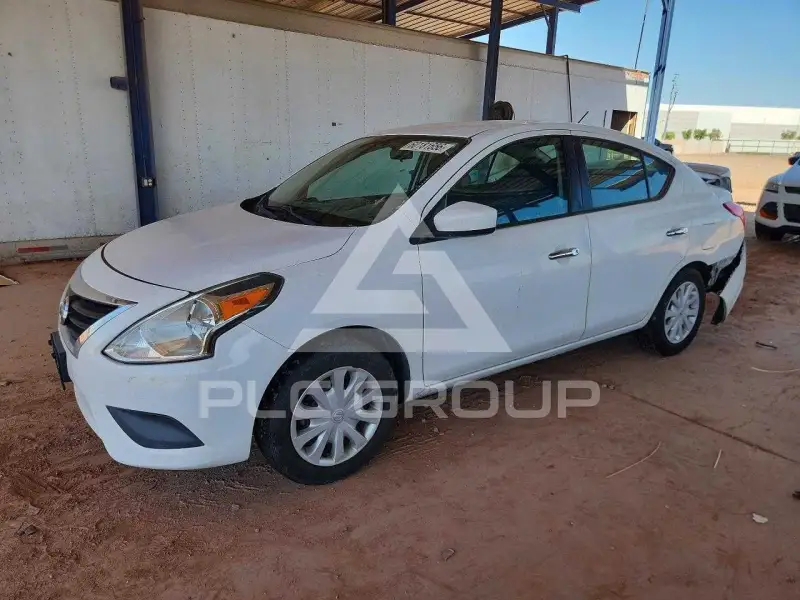 2019 Nissan VERSA photo