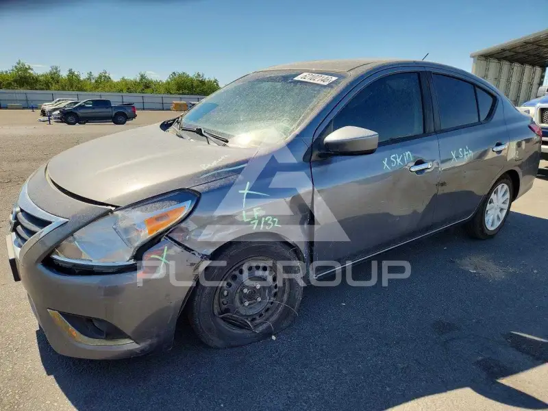 2019 Nissan VERSA фото