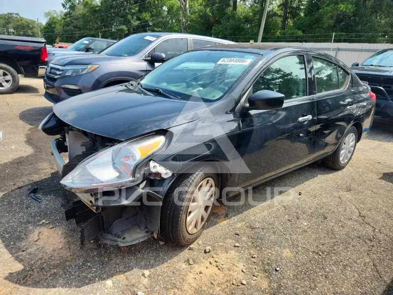 2019 Nissan VERSA фото