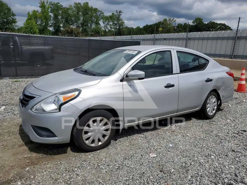 2019 Nissan VERSA фото