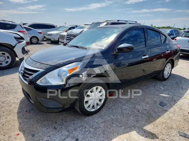 2019 Nissan VERSA photo