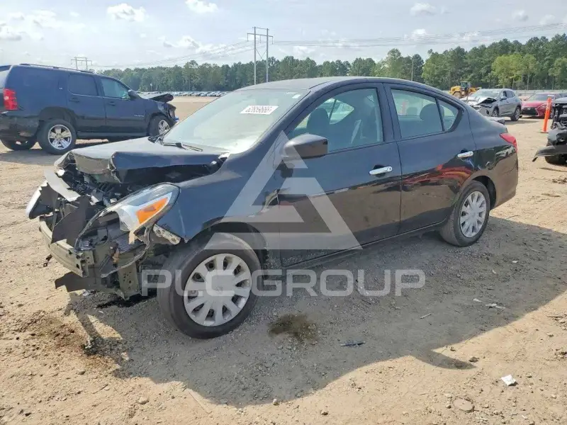 2019 Nissan VERSA фото