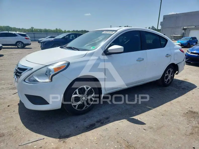 2019 Nissan VERSA фото