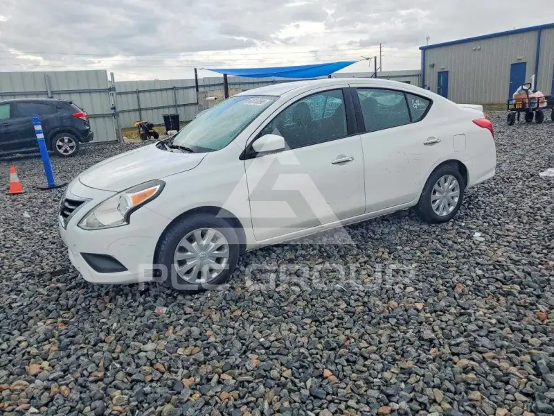 2019 Nissan VERSA фото