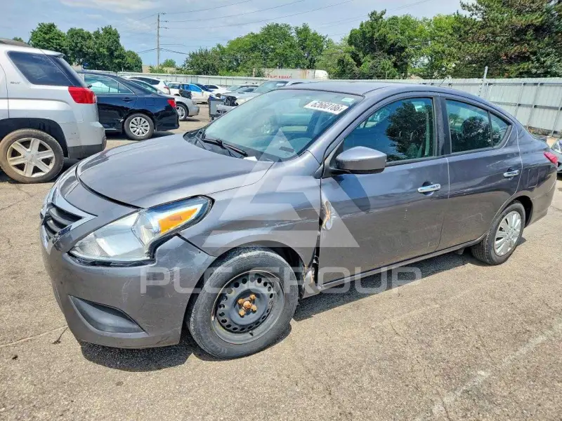 2019 Nissan VERSA фото