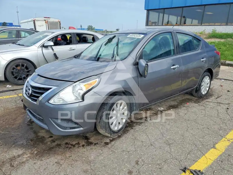 2019 Nissan VERSA фото