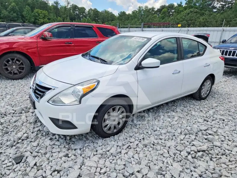 2019 Nissan VERSA фото