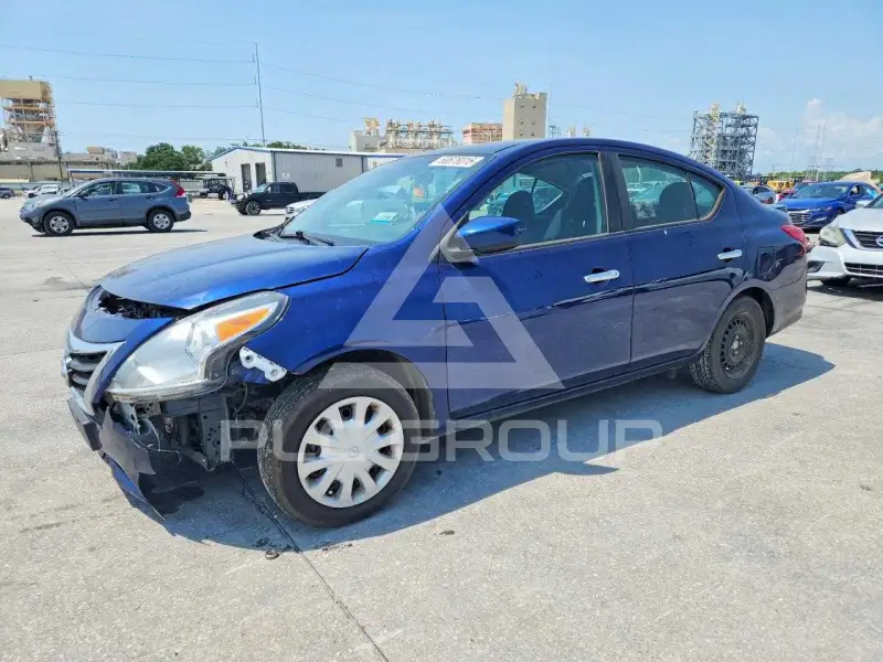 2019 Nissan VERSA фото
