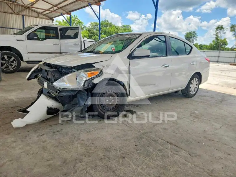 2019 Nissan VERSA фото