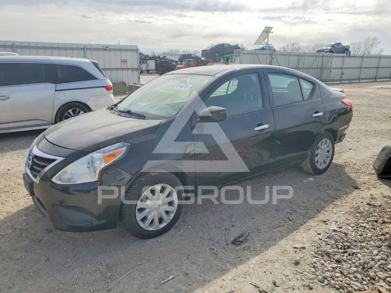 2019 Nissan VERSA фото
