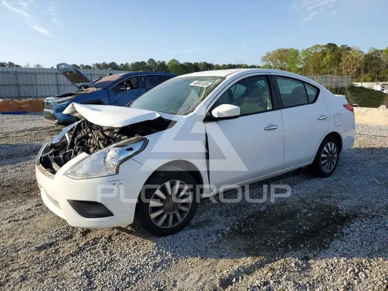 2019 Nissan VERSA фото