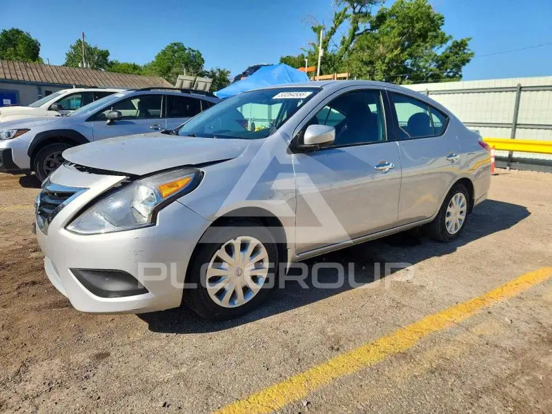 2019 Nissan VERSA photo