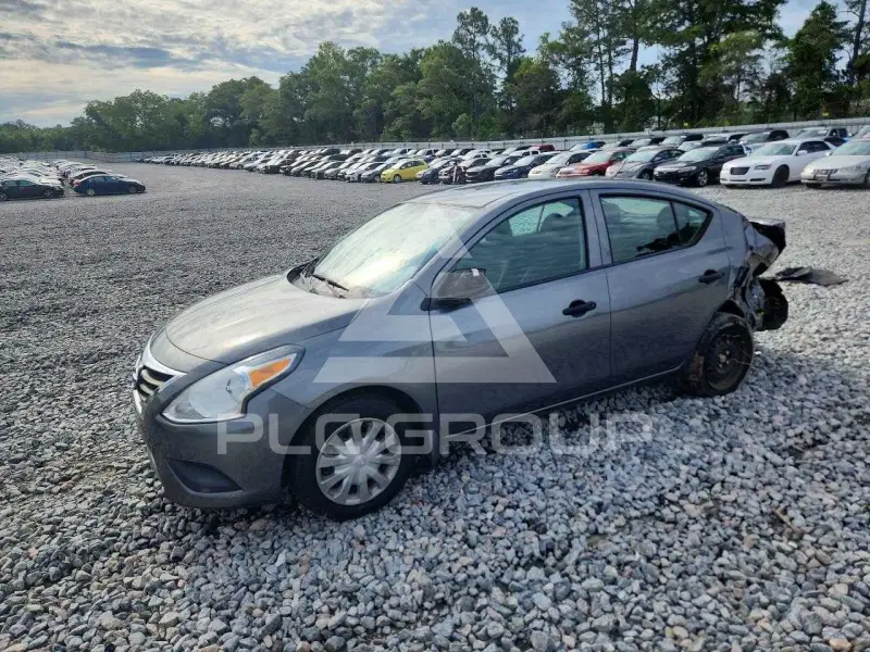 2019 Nissan VERSA фото