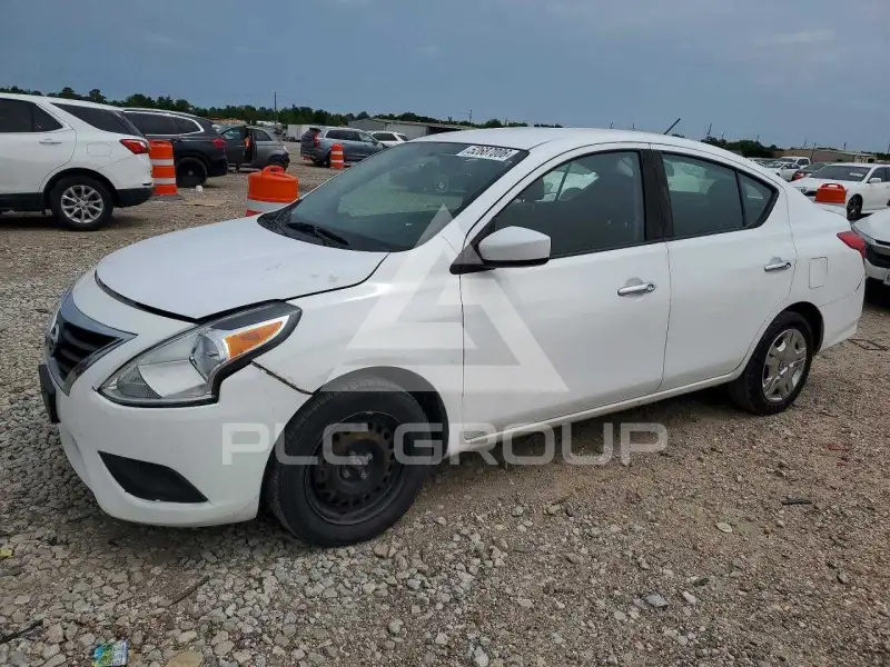 2019 Nissan VERSA фото