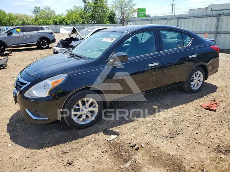 2019 Nissan VERSA photo