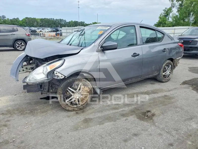 2019 Nissan VERSA фото