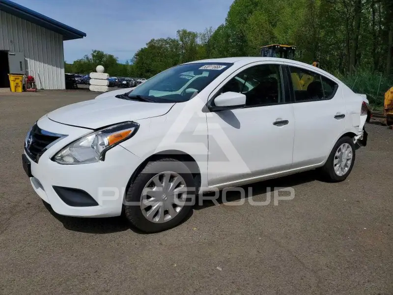 2019 Nissan VERSA photo
