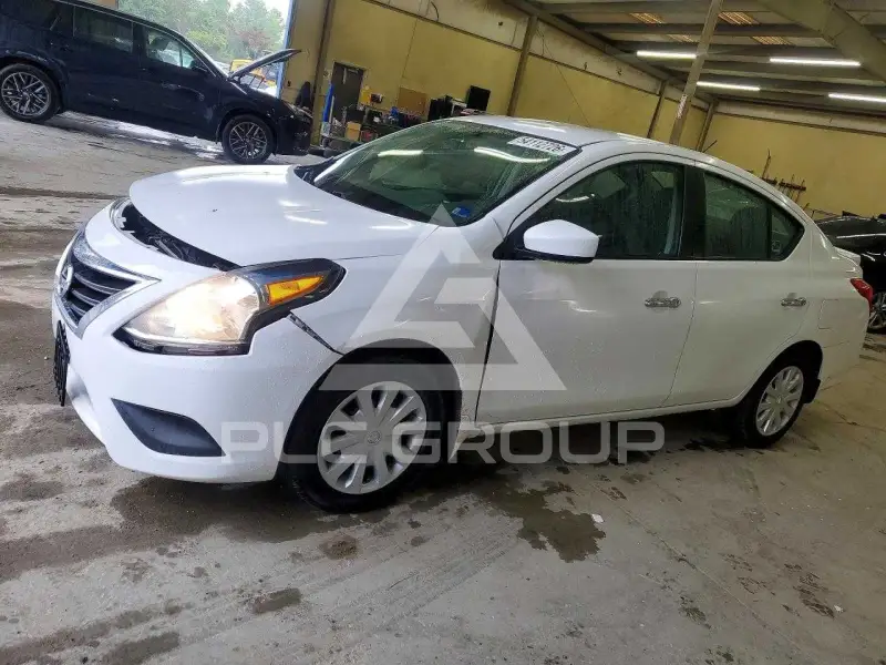 2019 Nissan VERSA photo