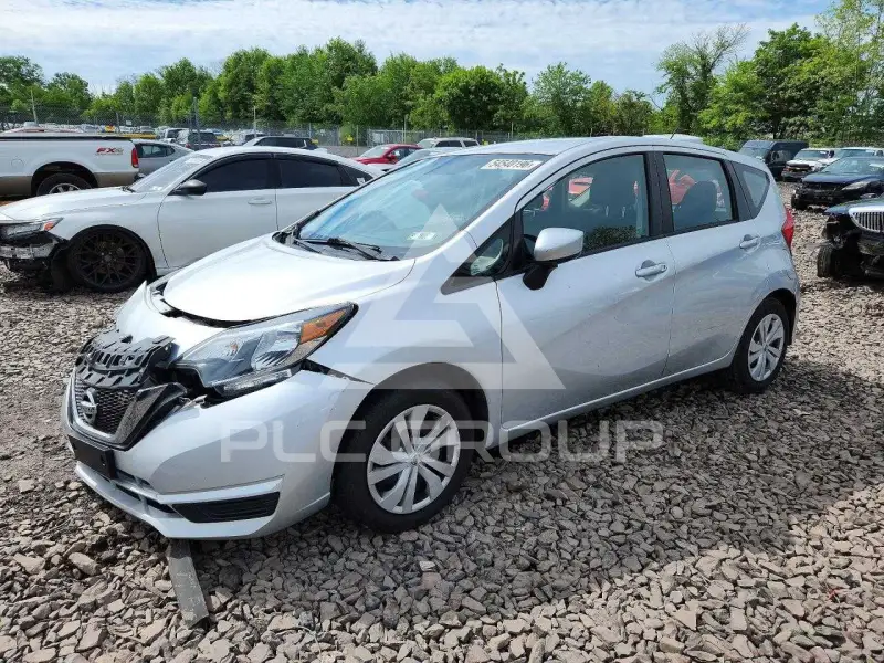 2019 Nissan VERSA фото