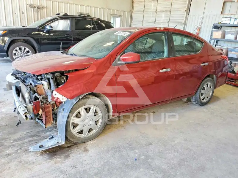 2019 Nissan VERSA photo
