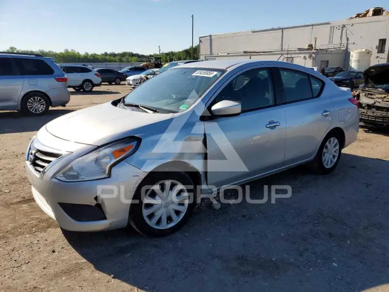 2019 Nissan VERSA photo