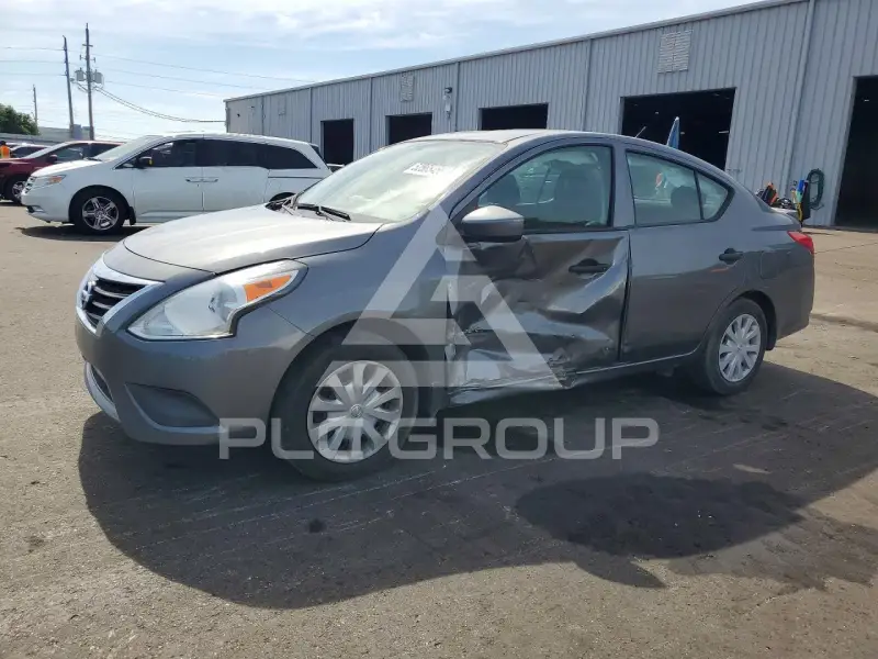 2019 Nissan VERSA фото