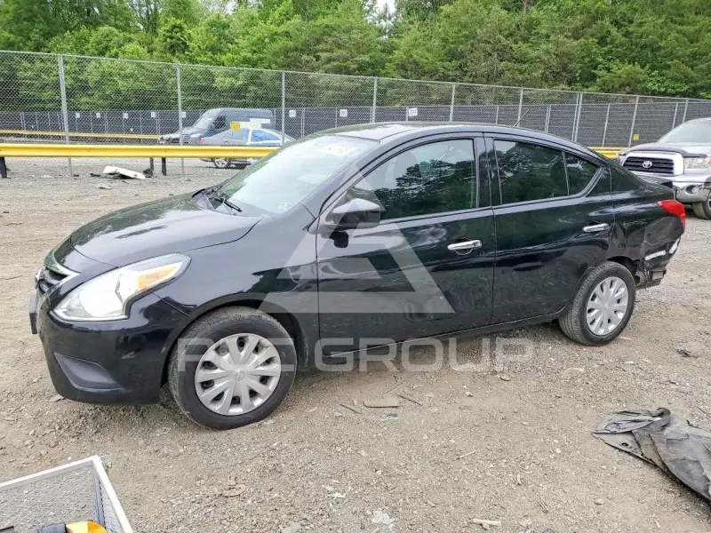 2019 Nissan VERSA photo