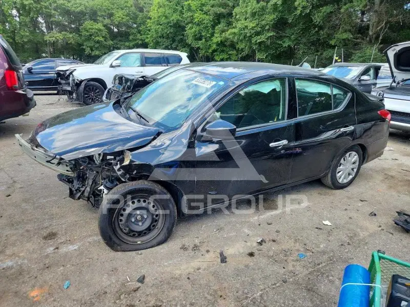 2019 Nissan VERSA фото