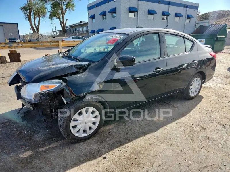 2019 Nissan VERSA фото