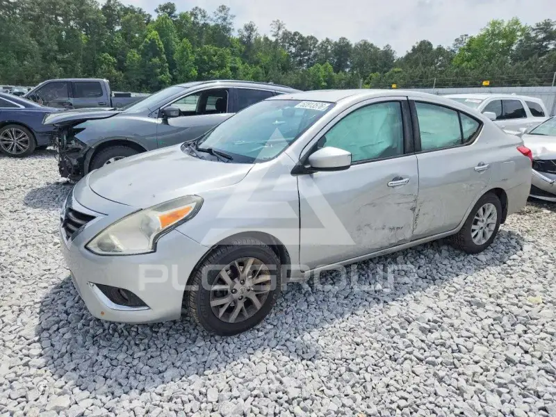 2019 Nissan VERSA фото