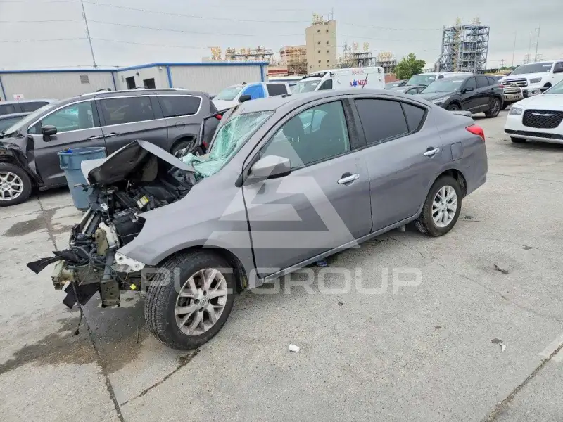 2019 Nissan VERSA фото