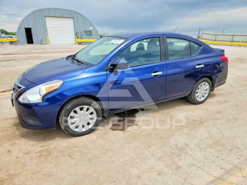 2019 Nissan VERSA фото