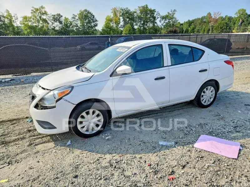 2019 Nissan VERSA фото