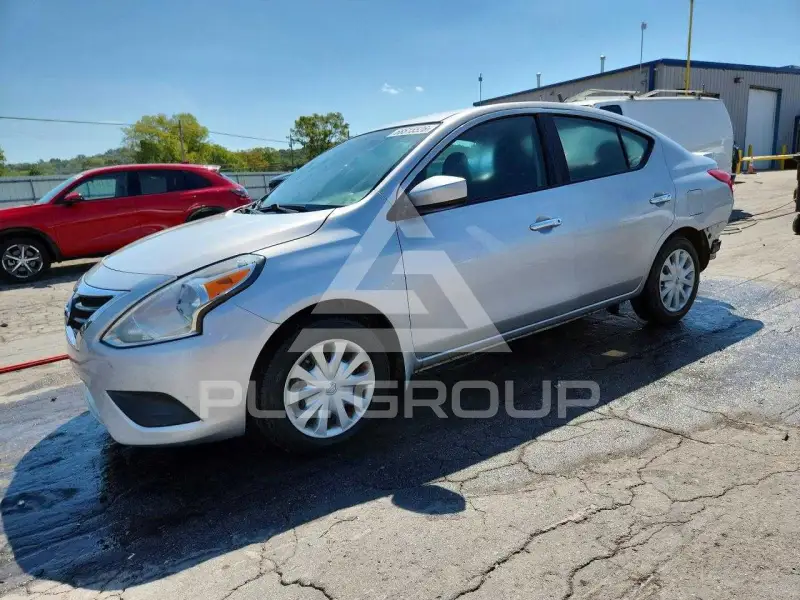 2019 Nissan VERSA фото