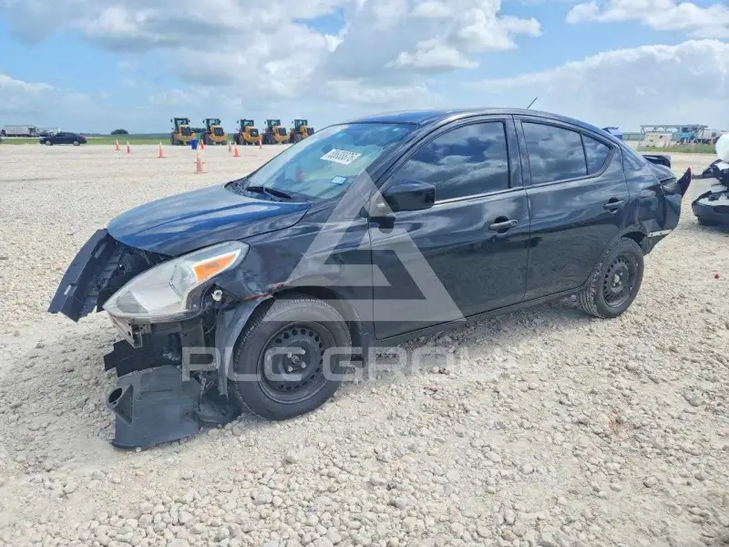 2019 Nissan VERSA фото