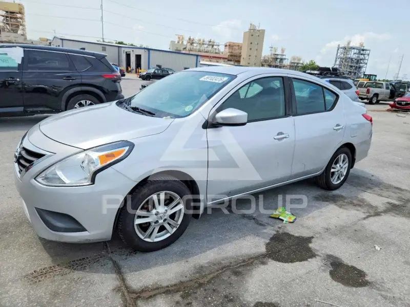 2019 Nissan VERSA фото