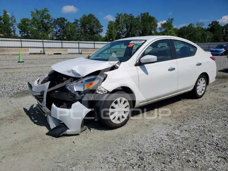 2019 Nissan VERSA фото
