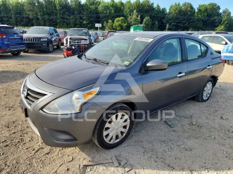 2019 Nissan VERSA photo