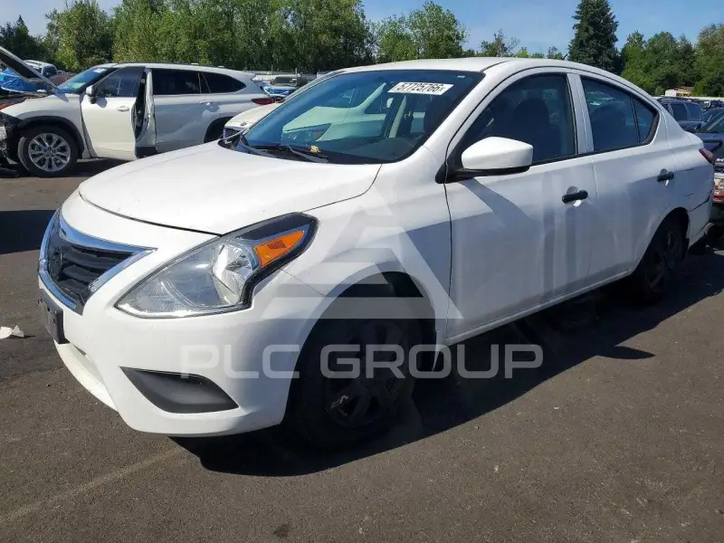 2019 Nissan VERSA фото