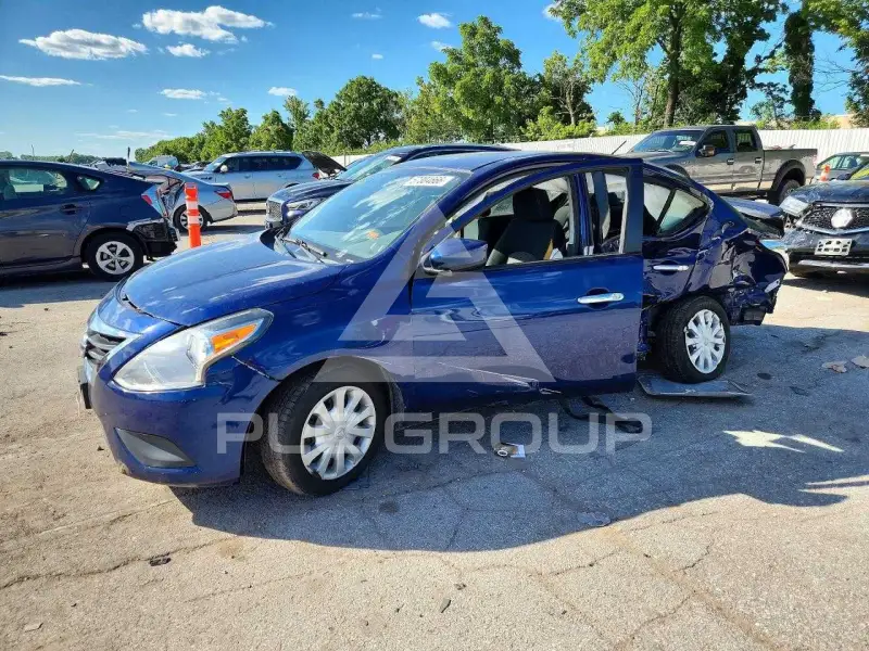 2019 Nissan VERSA фото