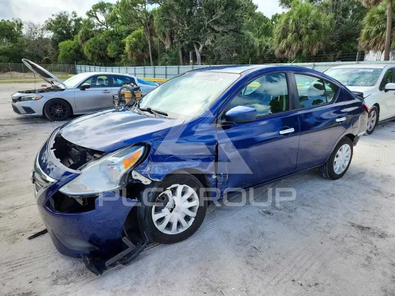2019 Nissan VERSA фото