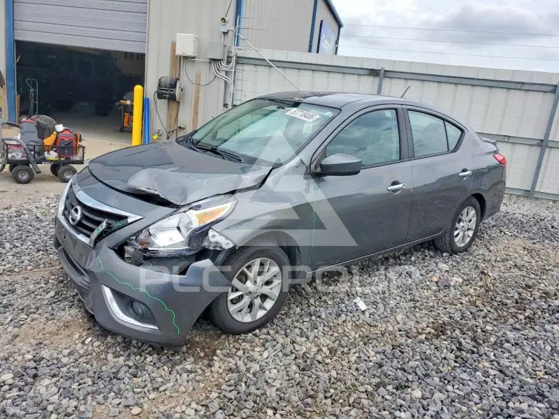 2019 Nissan VERSA фото
