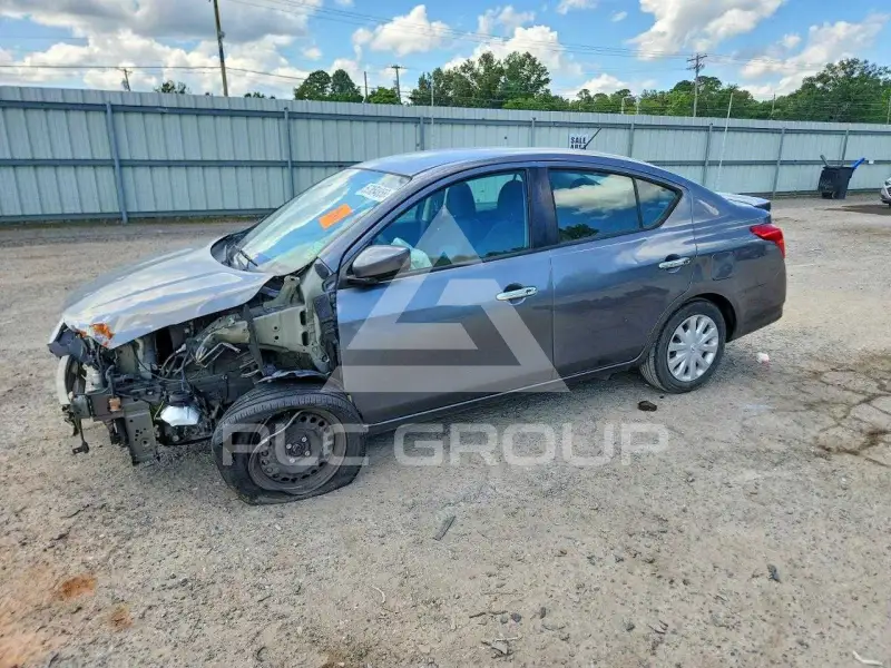 2019 Nissan VERSA фото