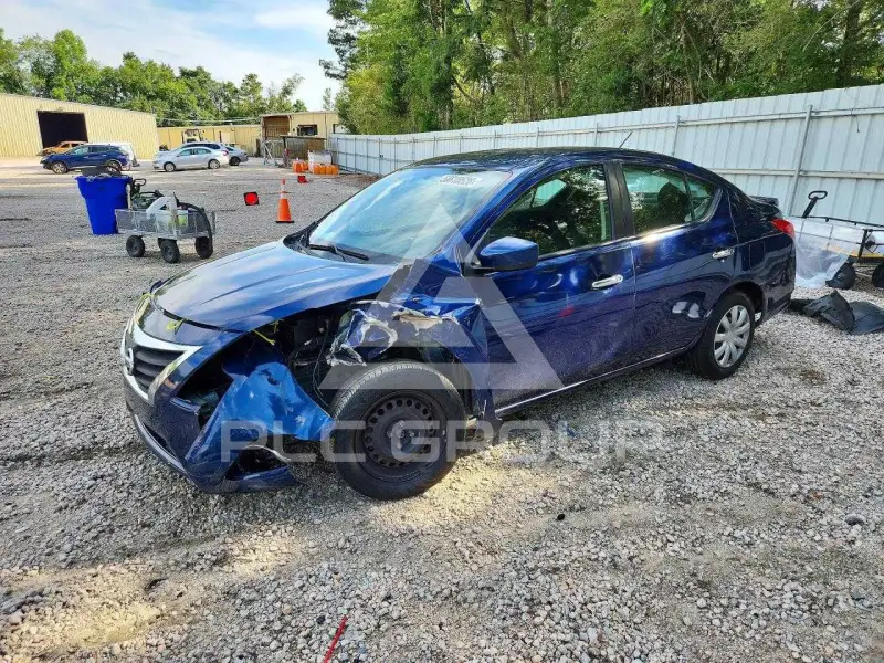 2019 Nissan VERSA фото